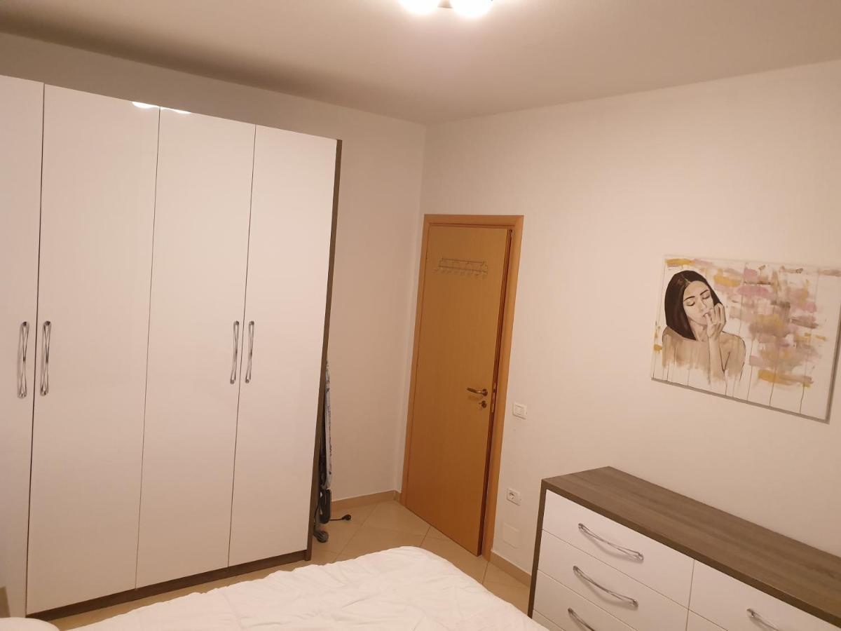 Asta Apartments Free Private Parking Vlore Bagian luar foto